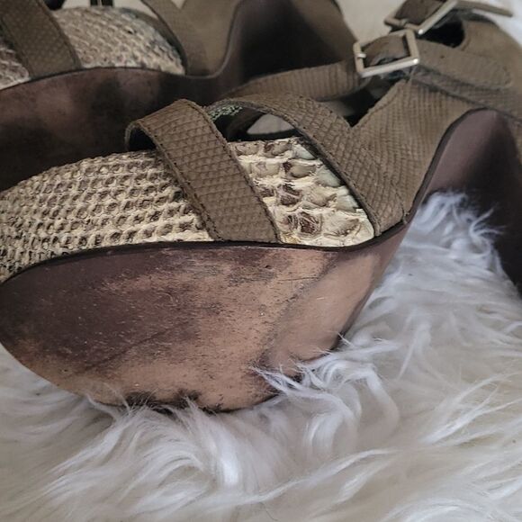 Elizabeth and James High Heels - Picture 12 of 13